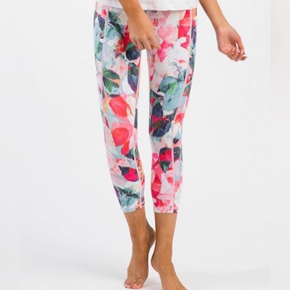 Zyia, Floral cropped light n tight leggings, size 4 - Picture 8 of 9